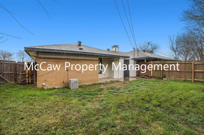 Building Photo - 715 Long Ct