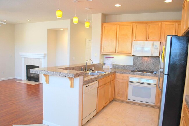 Building Photo - Bright 2 Story Home In Great Dublin Ranch ...