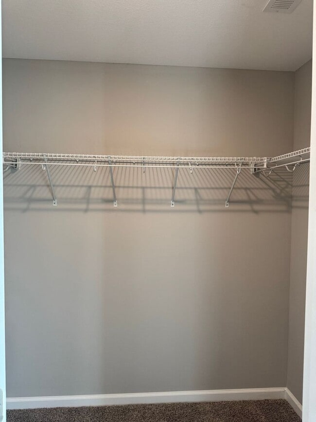 Building Photo - Luxury Living at its best! 2 Bed 2 1/2 Bath Townhome near Downtown!