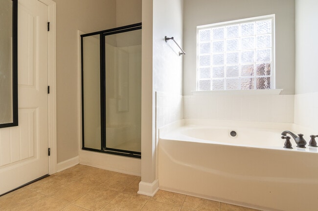 Building Photo - 1204 Stone Meadows Ct