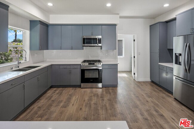 Building Photo - 6611 Leland Way