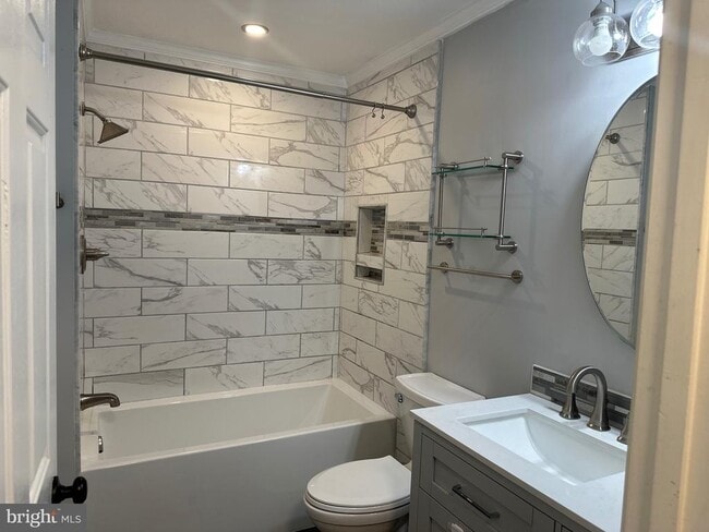 Building Photo - 115 Prosperity Ave SE