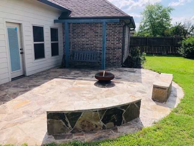 Building Photo - $250 OFF MOVE IN SPECIAL-TURTLE CREEK-GATED-BENTON-BEAUTIFUL HOME-NEAR CYPRESS BLACK BAYOU