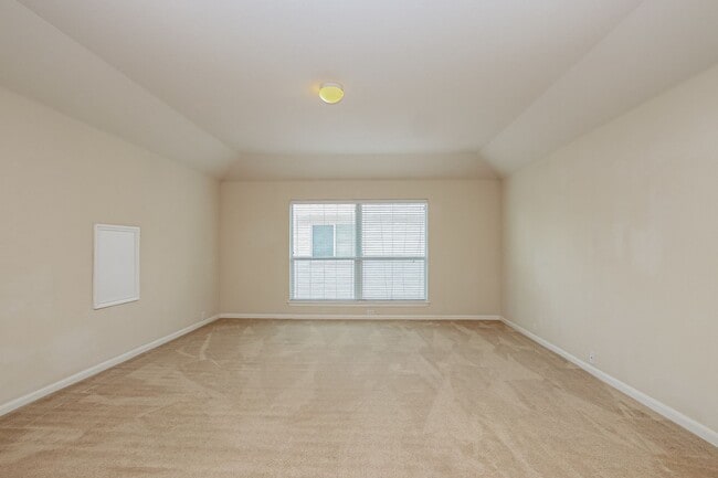 Building Photo - Immaculate Cedar Park home