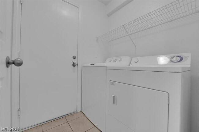 Building Photo - 5079 W Desert Dandelion Ct