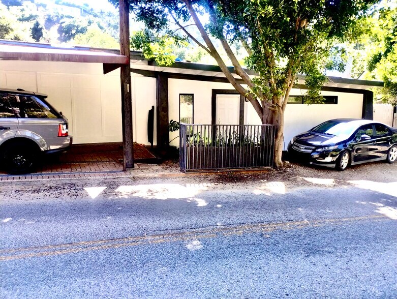 car port - 2366 Nichols Canyon Rd