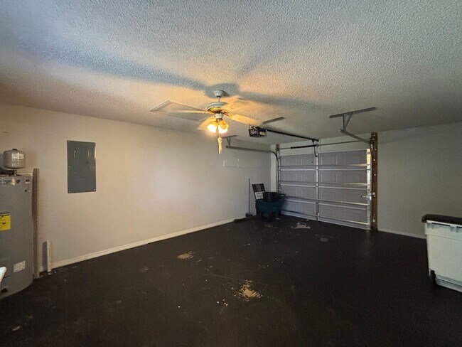 Building Photo - 6366 SW 115th Street Rd