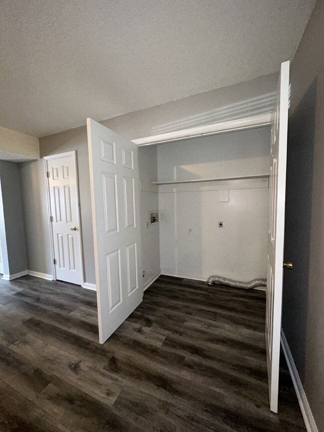 Building Photo - 113 Hickory Trace Rd