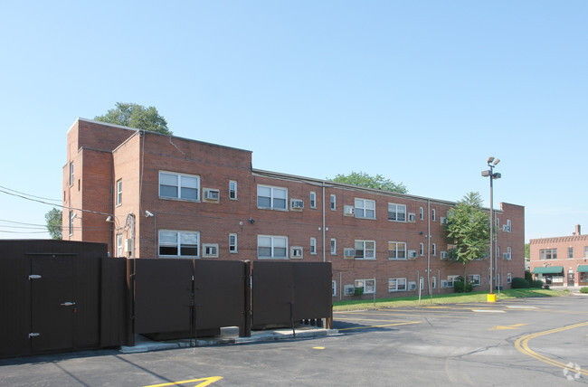 Building Photo - North High