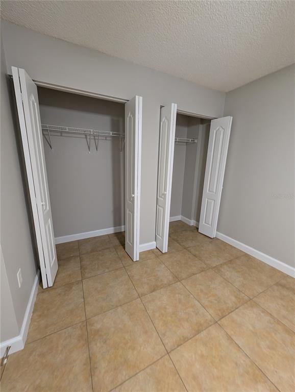 Building Photo - 2041 Dixie Belle Dr