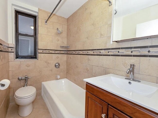 Building Photo - 445 W 240th St