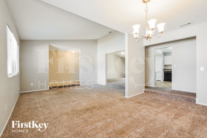 Building Photo - 5642 Westview Dr