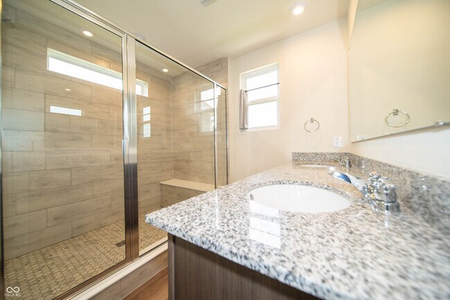 Building Photo - 14158 Bay Willow Dr