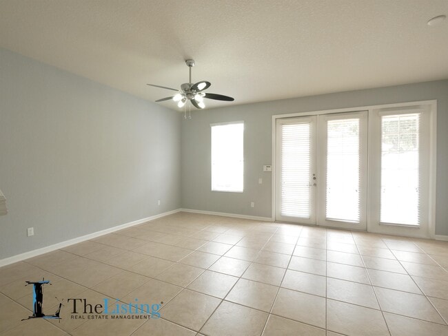 Building Photo - 12958 Vennetta Way