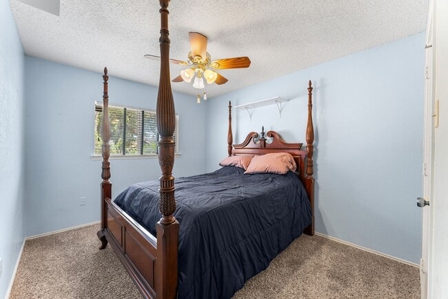 Building Photo - 626 Brittany Dr