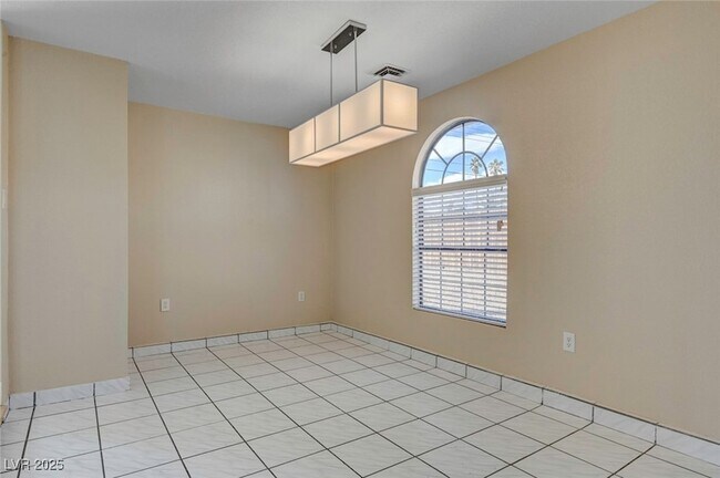 Building Photo - 6121 Edgewood Cir