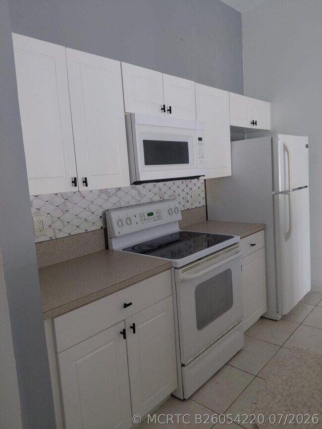 Building Photo - 4524 Oak Terrace Dr