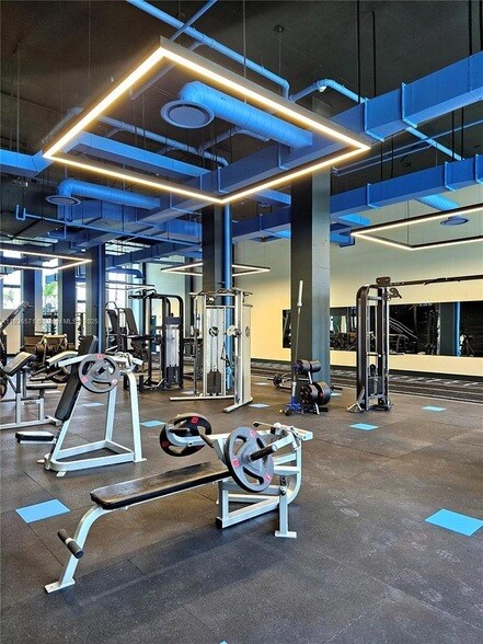 Building Photo - 4400 Sunrise Blvd