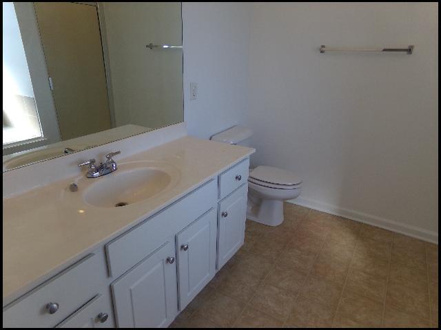 Building Photo - 9800 Herndon Rd