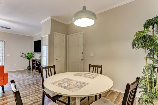 Building Photo - 170 Veracruz Dr