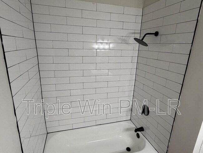 Building Photo - 8010 Westwood Ave