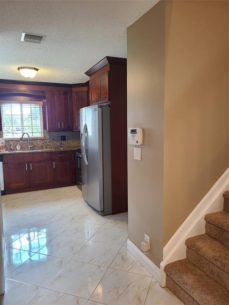 Building Photo - 1427 SW 48th Terrace