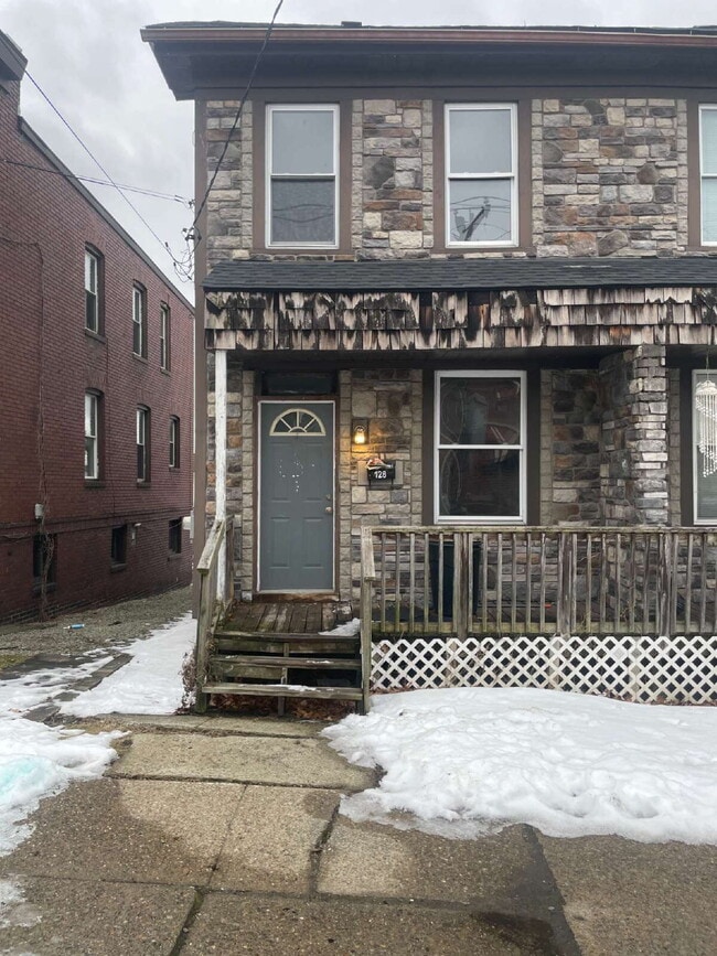 Building Photo - Charming 2-Bedroom Rental Home in Greensburg