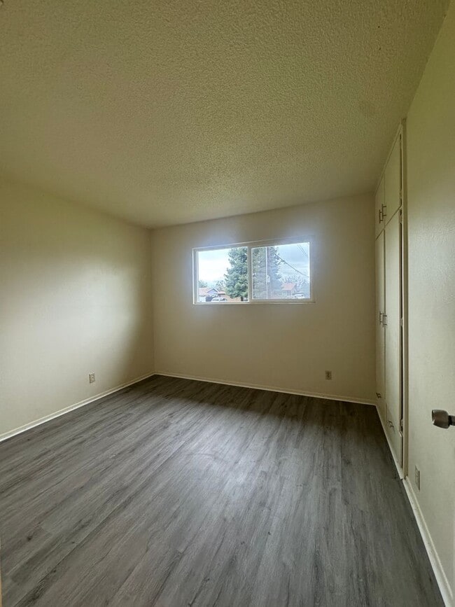 Building Photo - Charming 3 Bedroom, 2 Bathroom Located in Rancho Cordova.