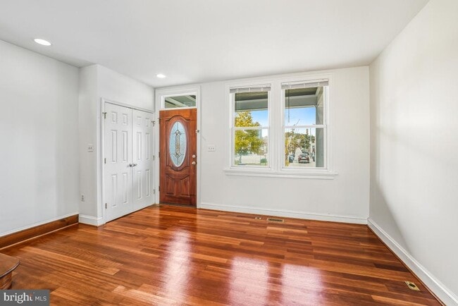 Building Photo - 1949 H St NE