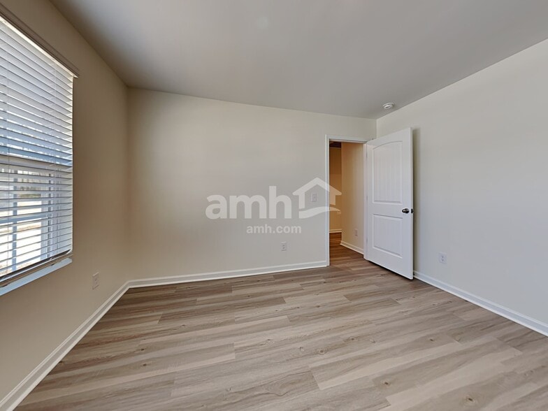 Building Photo - 1341 John Swann St