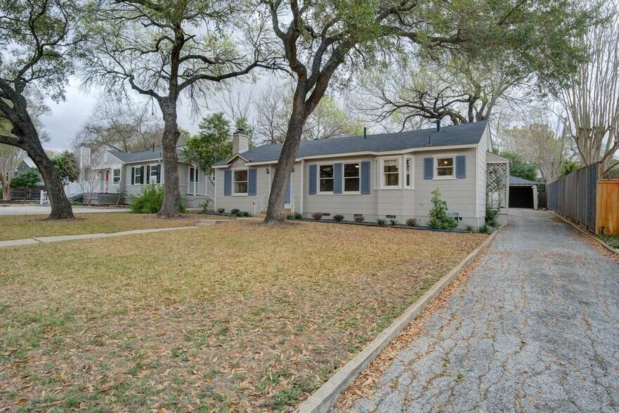 Building Photo - 426 Garraty