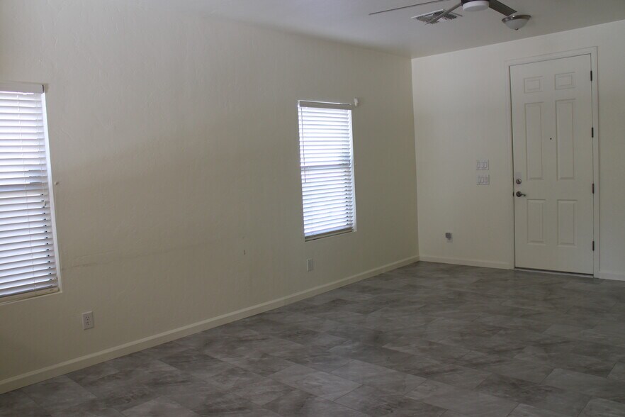 Building Photo - 4190 E Deer Dancer Way