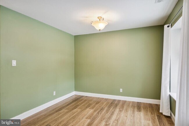 Building Photo - 101 Camber Ln