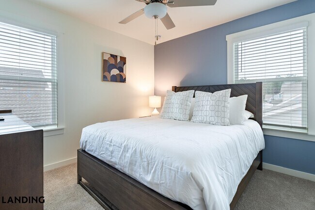 Building Photo - 3164 Mulberry Blvd