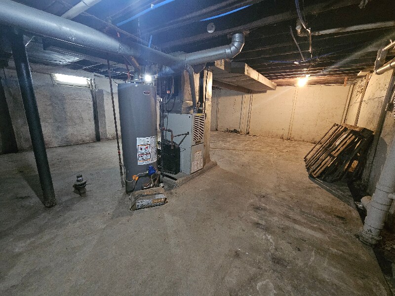 Building Photo - 3409 Holton Ave