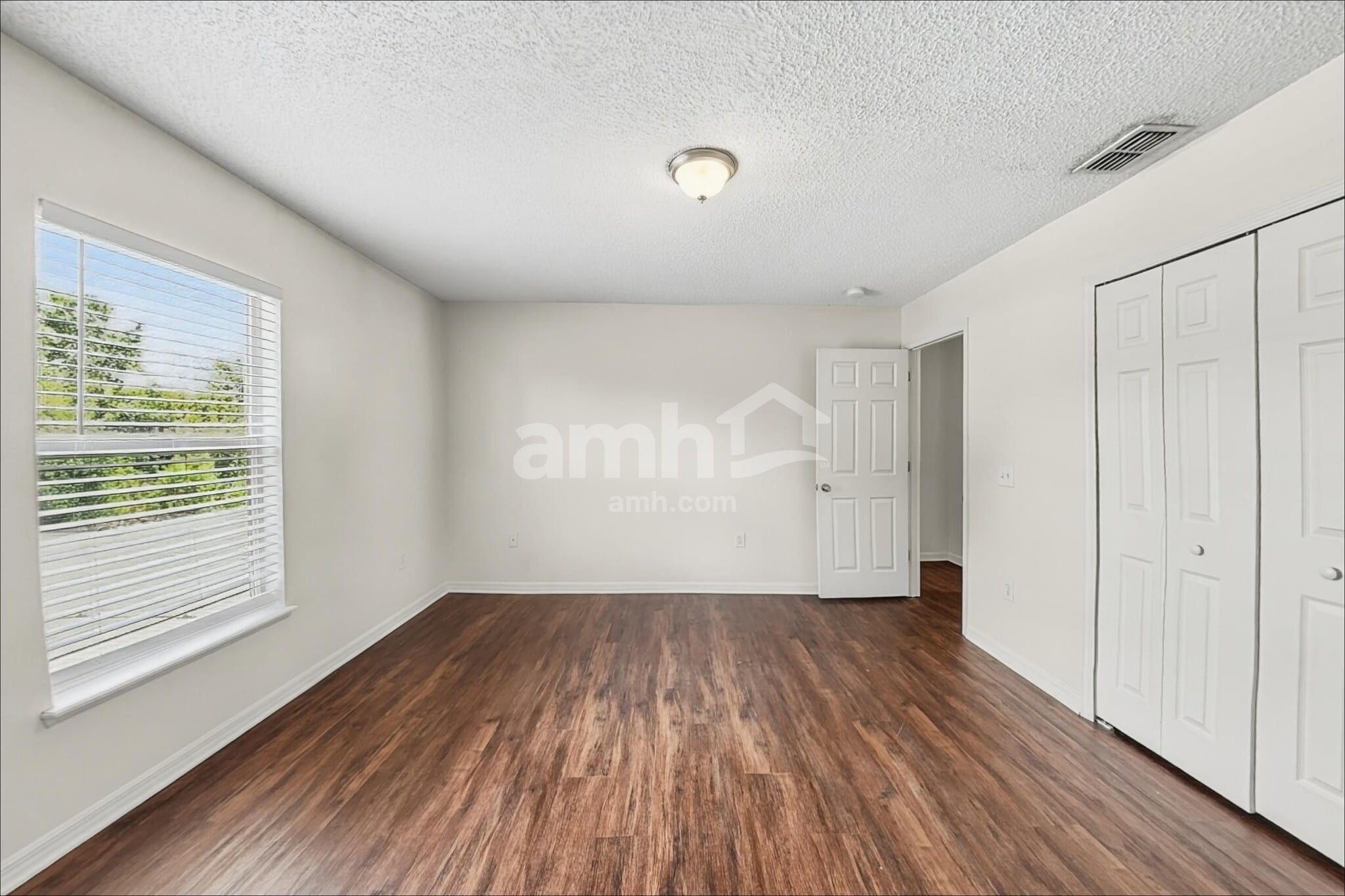 Building Photo - 10421 Opus Dr