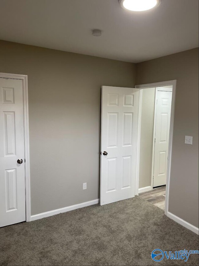 Building Photo - 13584 Garden Way