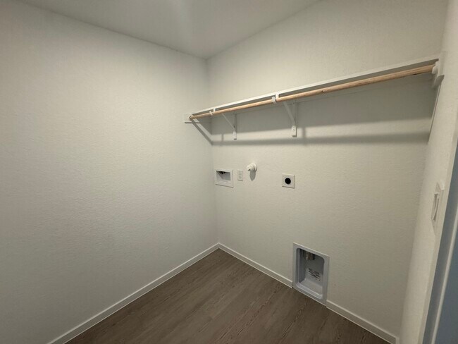 Building Photo - 11510 Field Briar