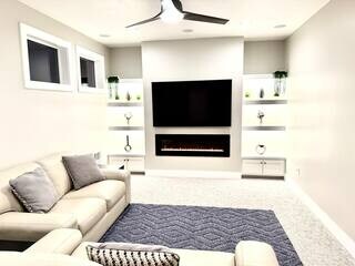 Building Photo - 12100 W Hollandale Dr