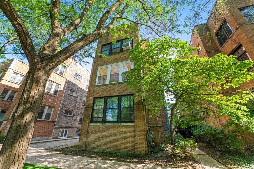 Building Photo - 120 Keeney St