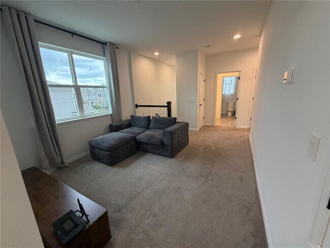 Building Photo - 16053 Micelli Dr