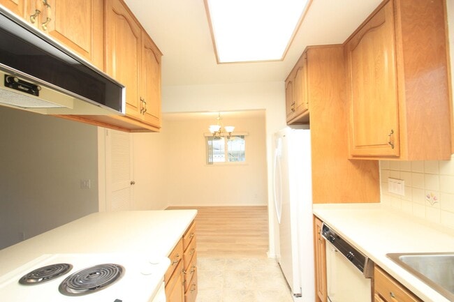 Building Photo - Welcome to this beautifully refreshed 4-bedroom, 2-bath two-story home located in desirable North...