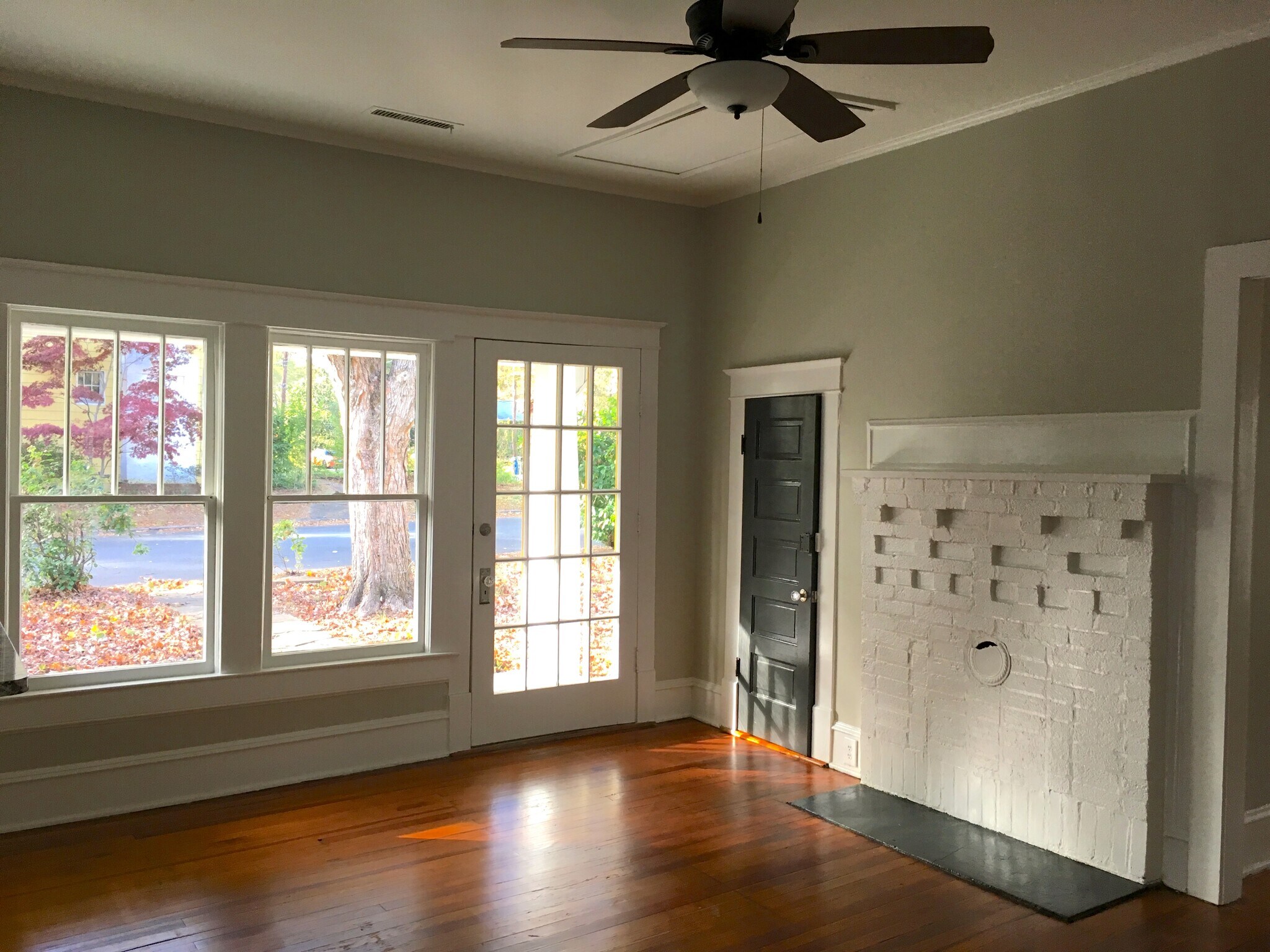 Building Photo - 2331 Englewood Ave