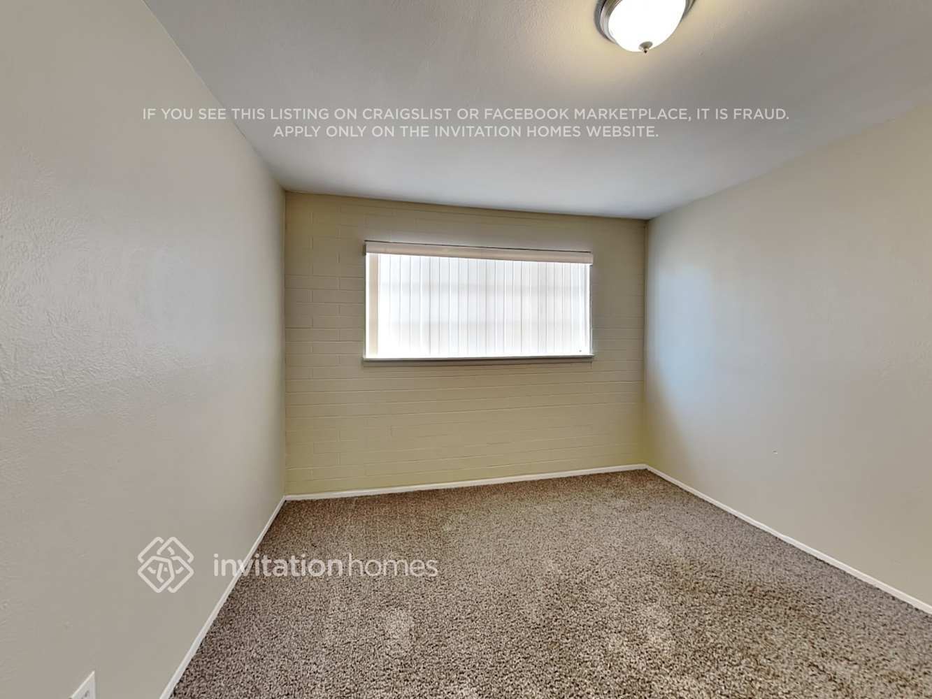 Building Photo - 2307 W Freeway Ln