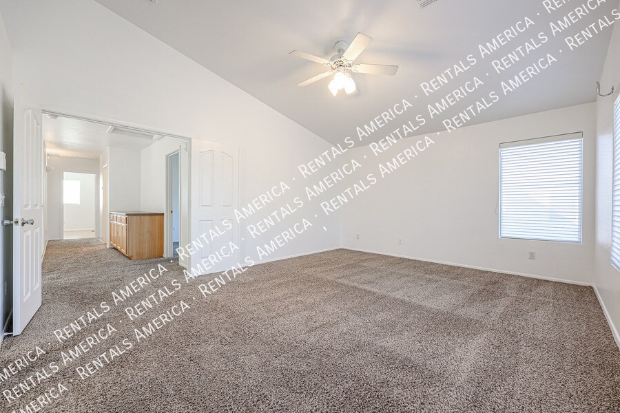 Building Photo - 33251 N Symer Dr