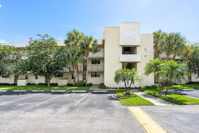 Building Photo - 2420 DC Country Club Boulevard