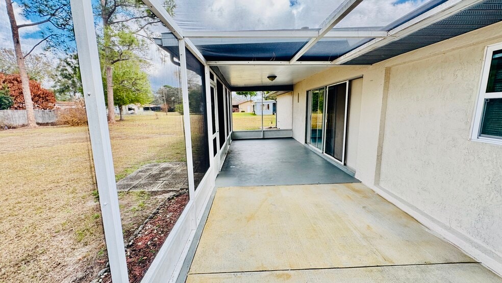 Building Photo - 225 Rail Ave