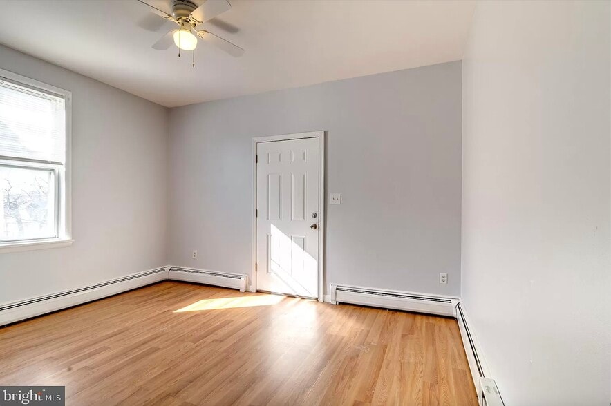 Building Photo - 6729 Youngstown Ave