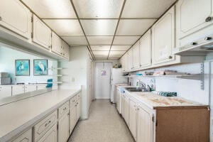 Building Photo - 2020 Lake Osborne Dr