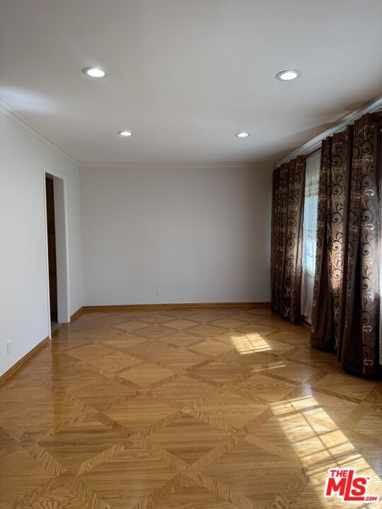 Building Photo - 5412 Hazeltine Ave